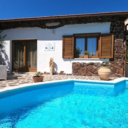 Villa Sari Affitta Camere La Caletta Buitenkant foto