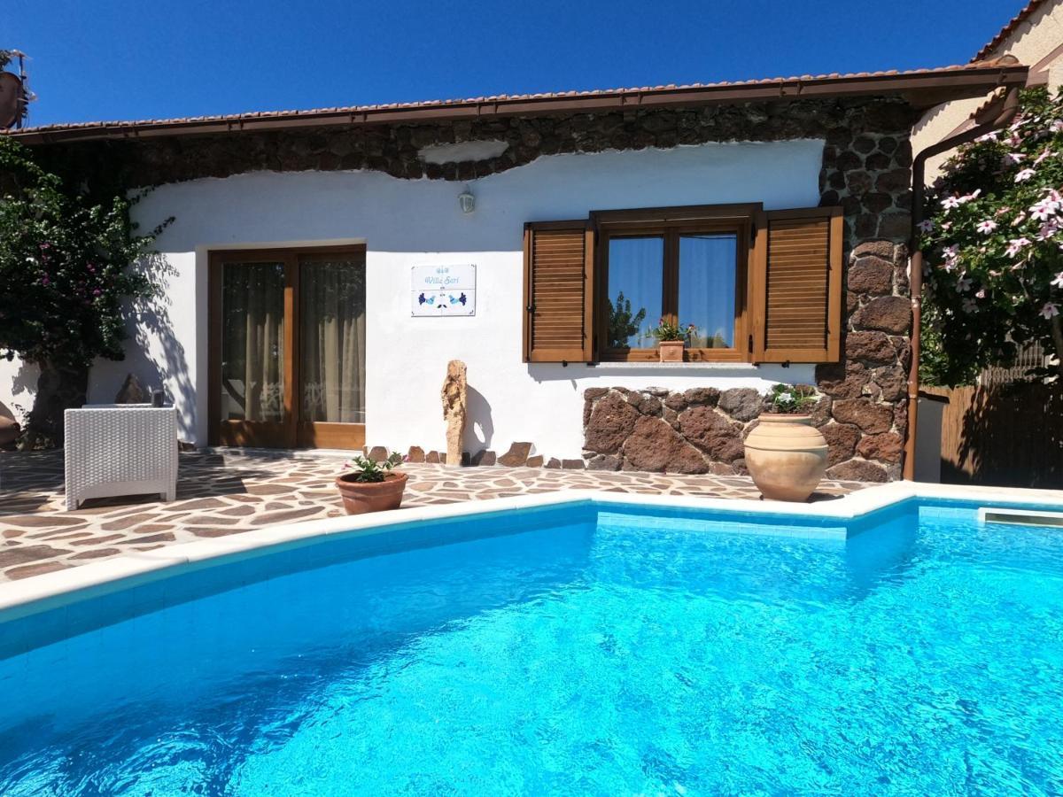 Villa Sari Affitta Camere La Caletta Buitenkant foto